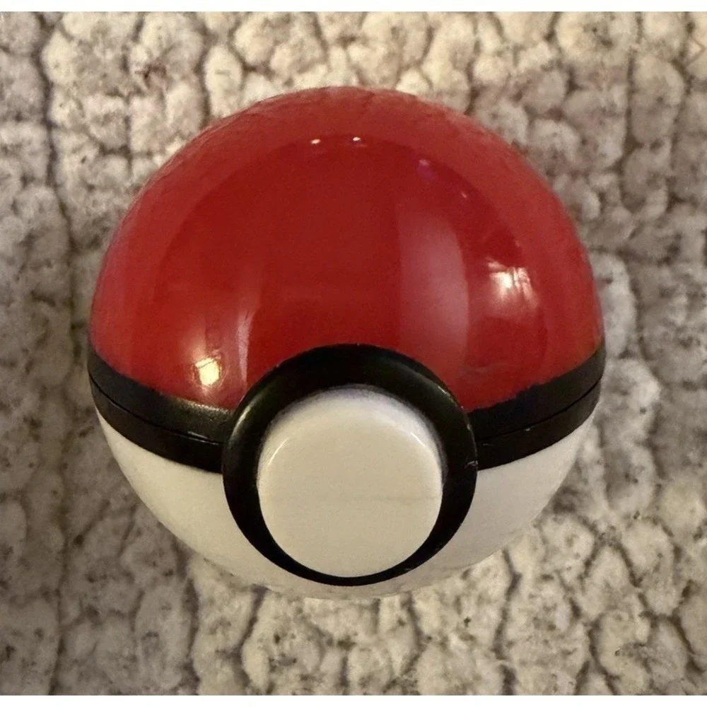 1999 Pokemon Pikachu Basic Fun Keychain w/ Pokeball